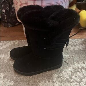 Winter boots size 9!
